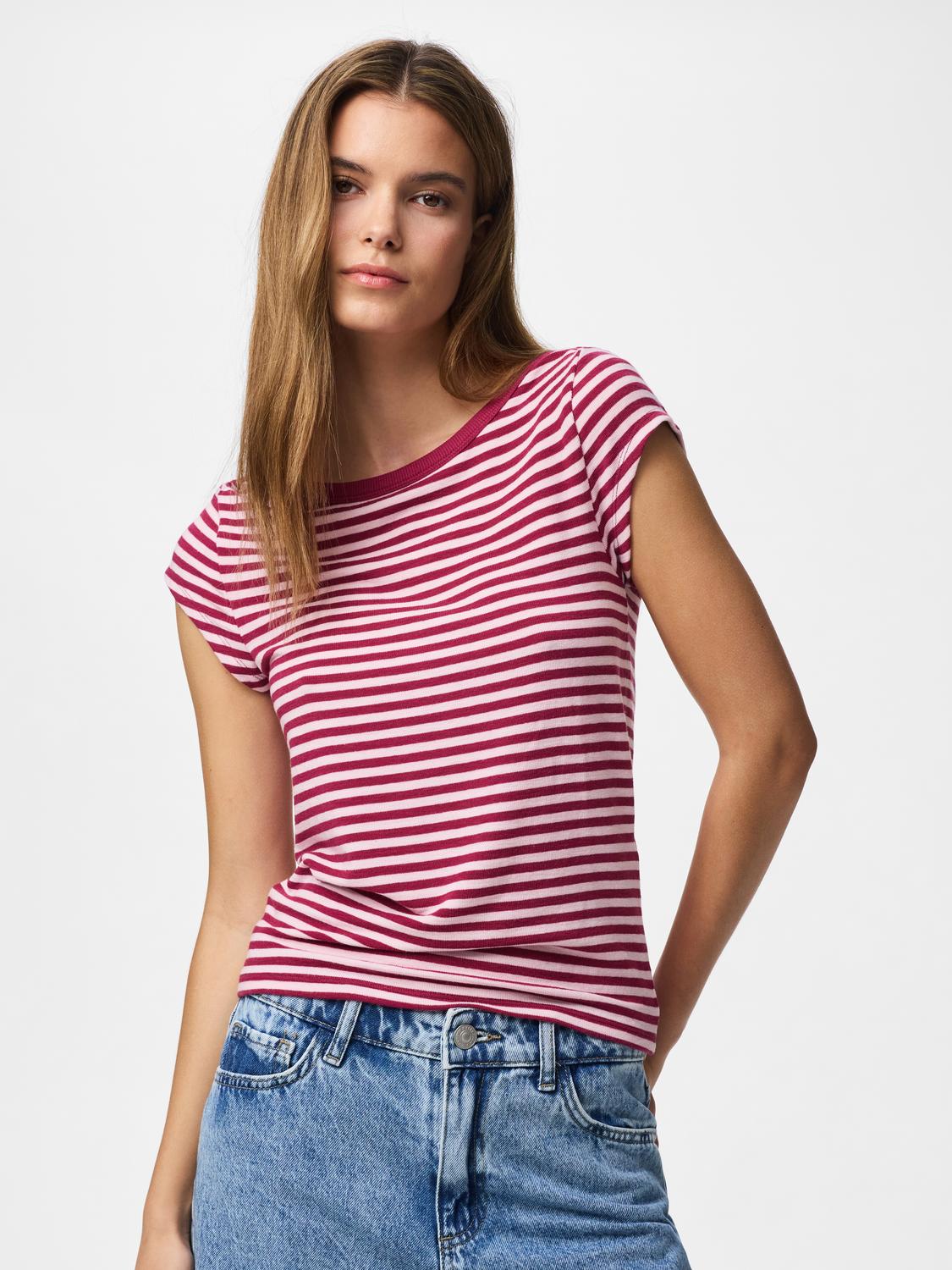 model_shot-front